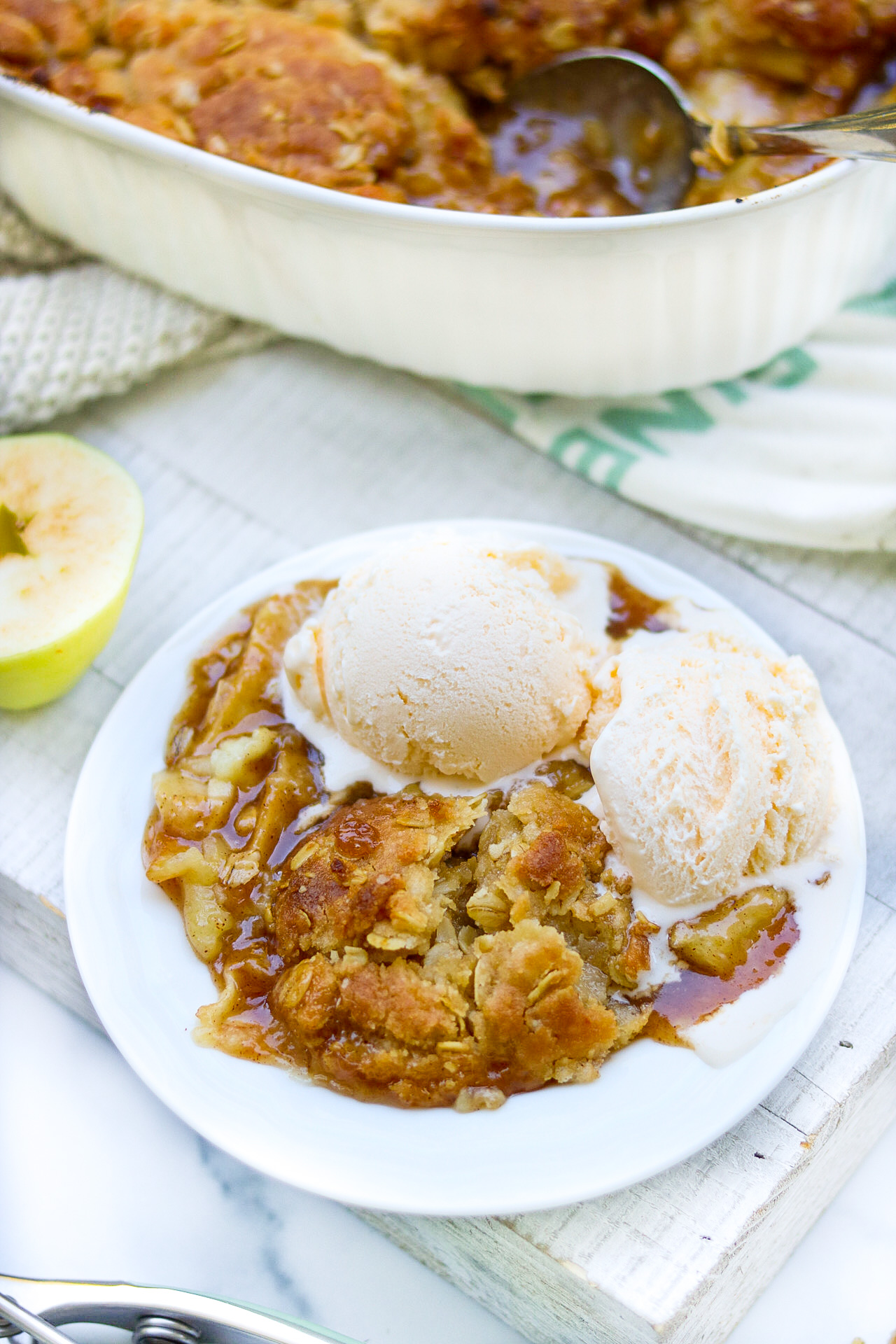 Easy Old Fashioned Apple Crisp Recipe - The Happier Homemaker